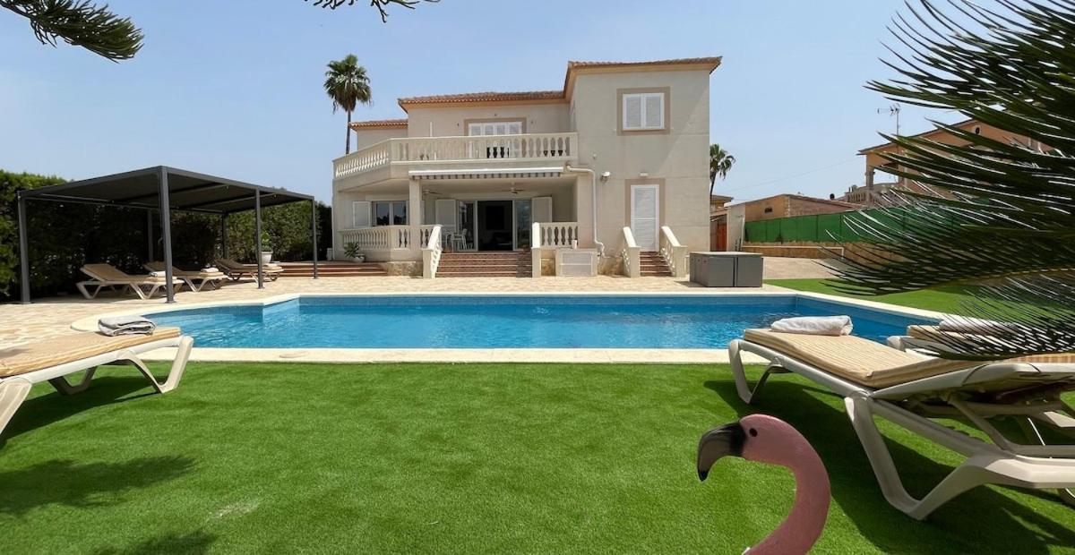 Schoenes Casa Caesar Mit Grossem Pool *